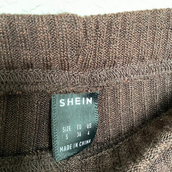 Ribbed Knit Lettuce Trim Flare Leg Pants - Picture 5 of 9